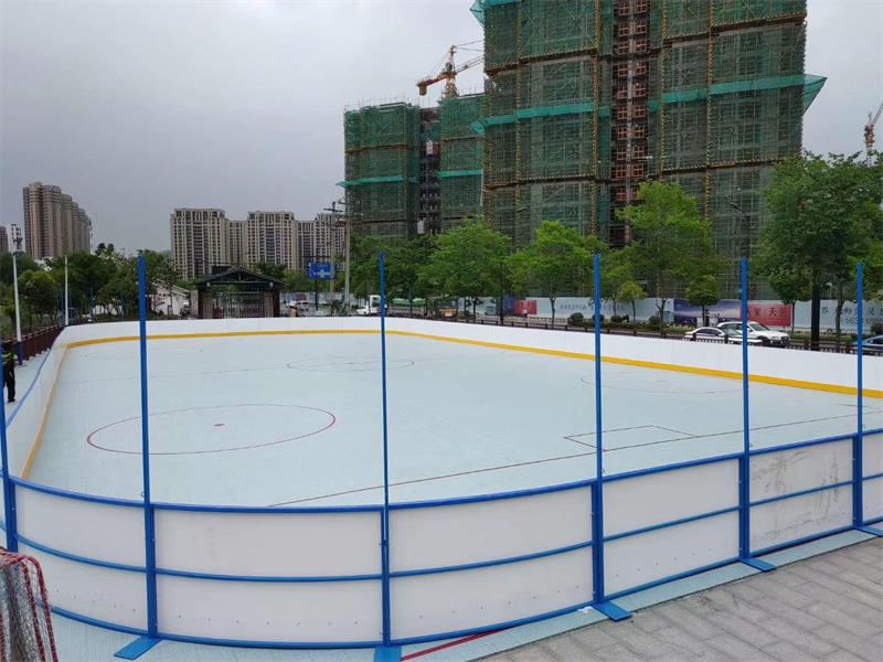 冰球场围栏