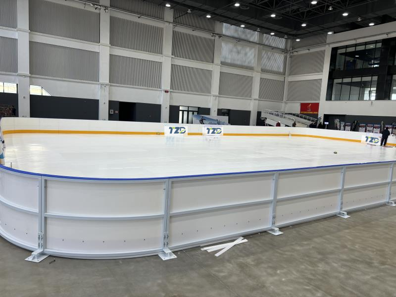 冰球场围栏